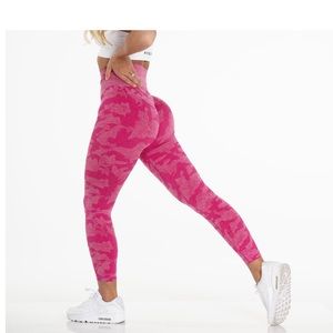 NVGTN Camo Fuchsia Leggings